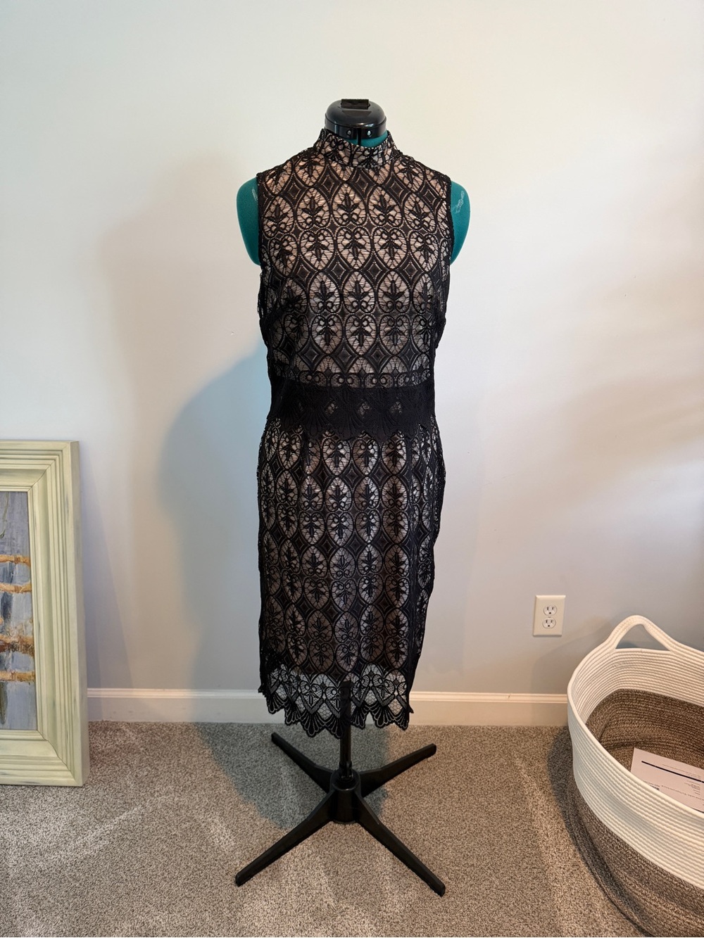 Sleeveless Black Lace Midi Dress with High Neck